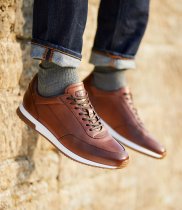 LOAKE Bannister Sneakers